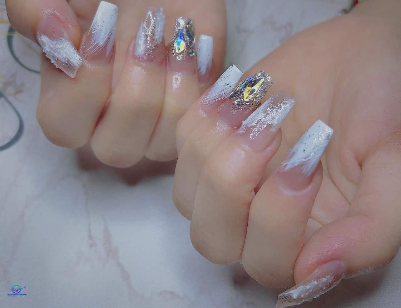 Nail dài Đính Đá và Glitter