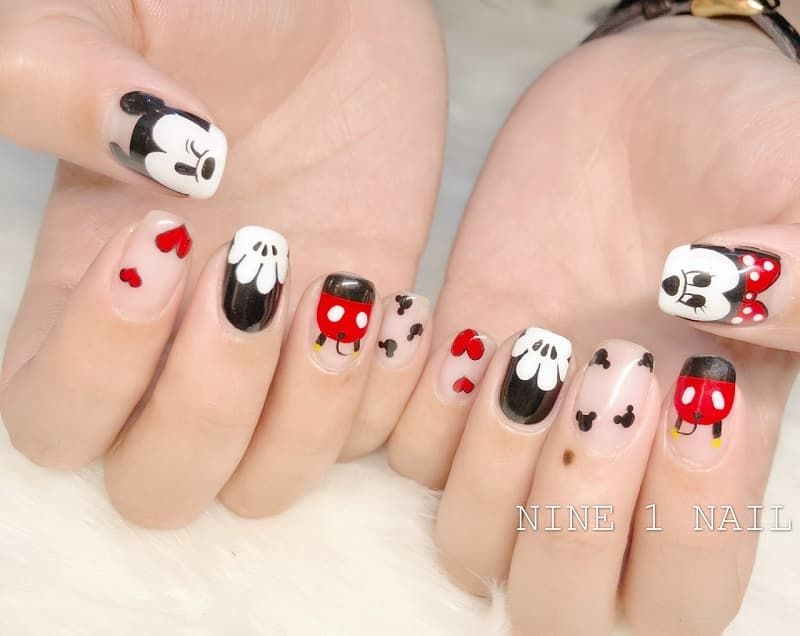 Mẫu nail hình chuột Mickey đáng yêu