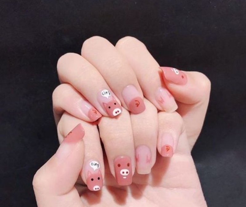 Mẫu nail màu hồng đang yêu 