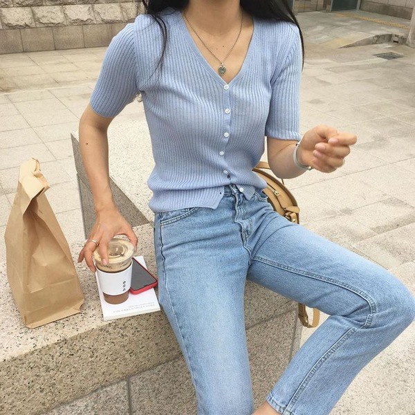 Phối áo với quần jeans