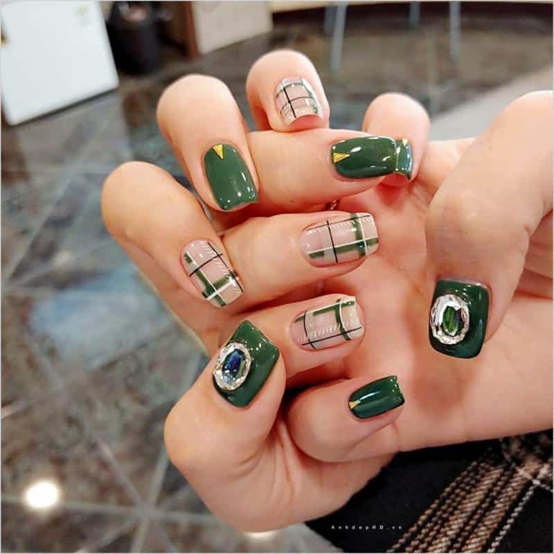 Mẫu nail kẻ Caro