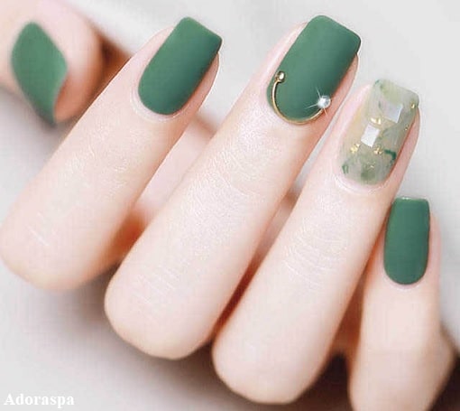 nail màu xanh lá được yêu thích 