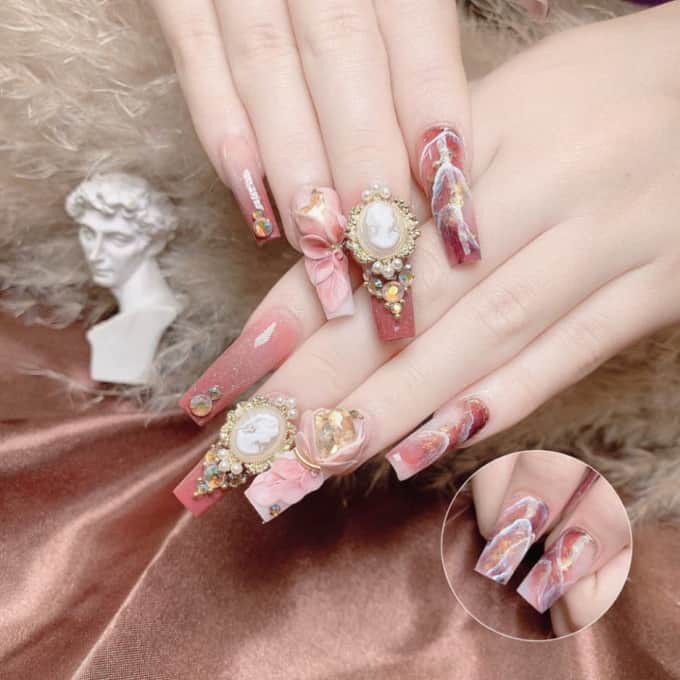 Mẫu nail đắp bột ombre đính đá