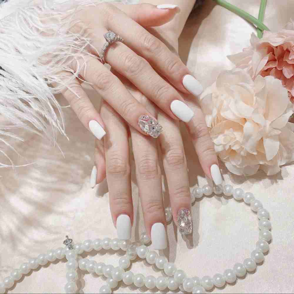 mau nail trang xinh