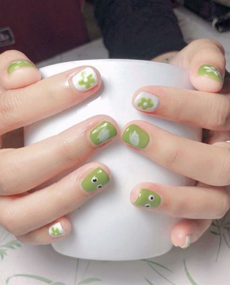 Mẫu nail xanh bơ đáng yêu kèm hoạ tiết