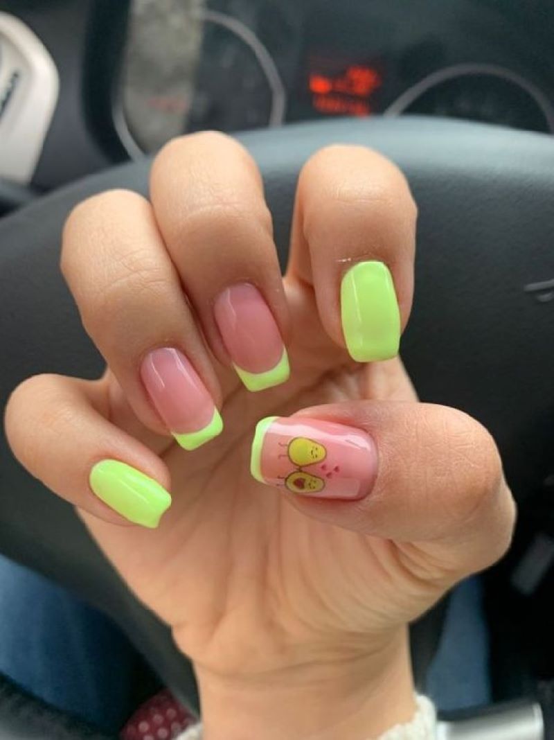 Nail hình bơ mix hồng ngọt ngào tạo điểm nhấn khác lạ đẹp mắt 