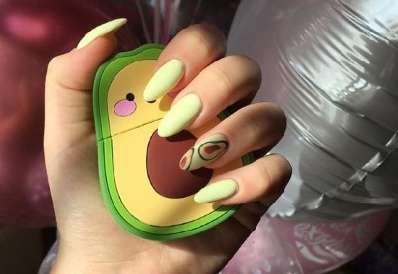 Mẫu nail quả bơ nhẹ nhàng