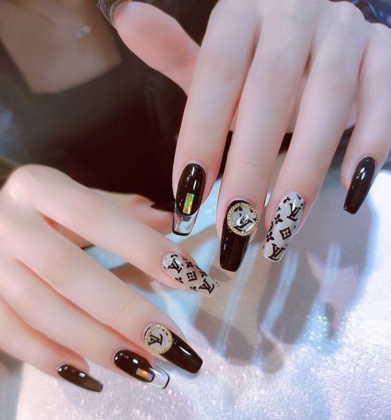 Mẫu nail LV