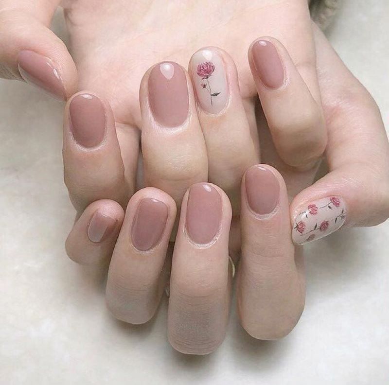 Mẫu nail màu nude