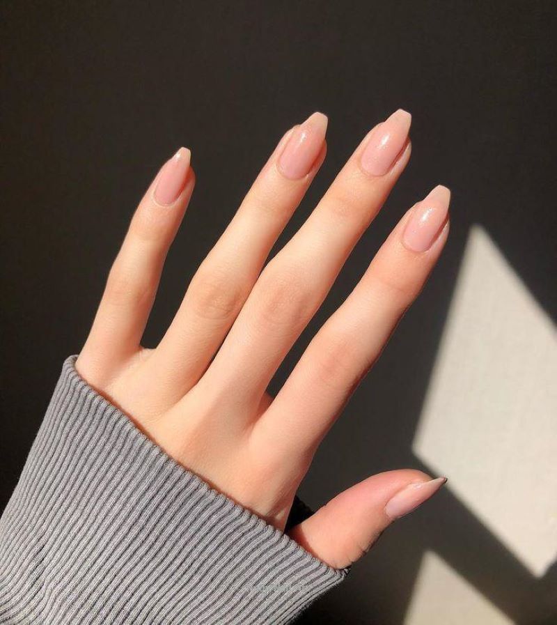 Mẫu nail màu nude