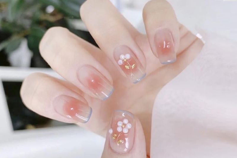 Nail học sinh