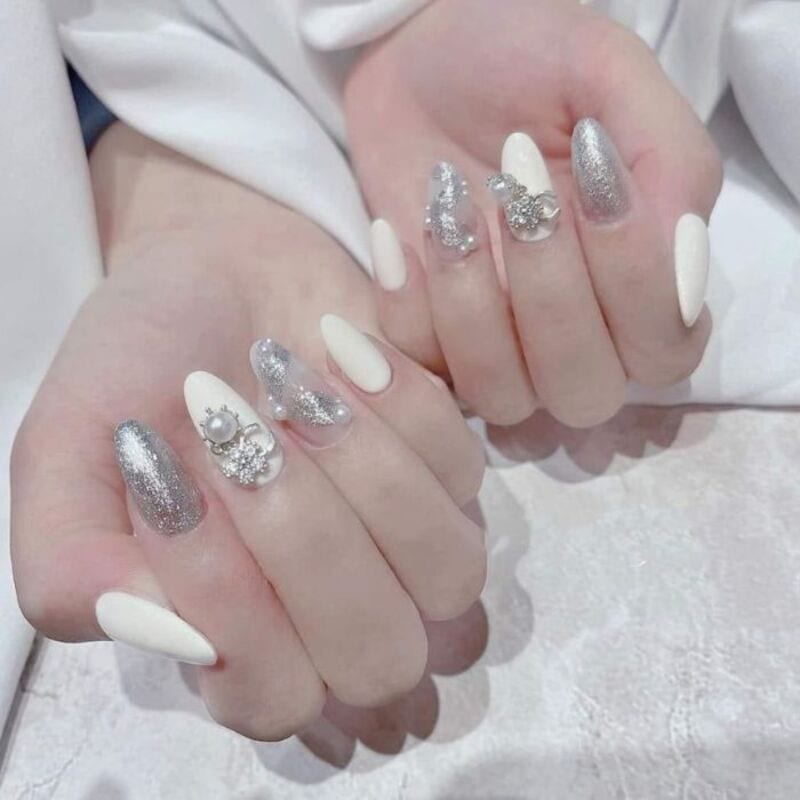 Những mẫu nail ombre trắng đẹp nhất cho mùa xuân