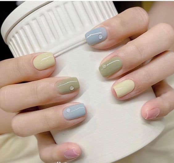 Bí quyết tạo điểm nhấn với nail nhiều màu pastel